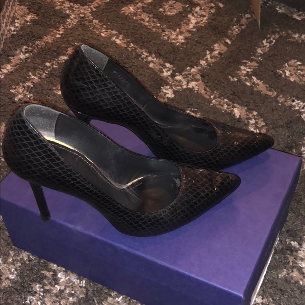 Stuart Weitzman Serpentine (python) Pumps